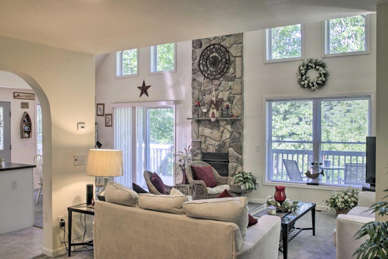 Spacious Home With Deck, Grill And Delaware River View Callicoon Εξωτερικό φωτογραφία